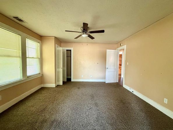 2946  Lipscomb Street , Fort Worth Texas 76110