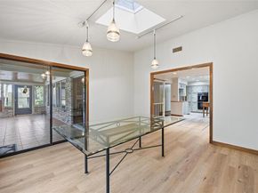 1607 N Main Street , Euless Texas 76039