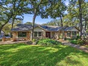 1607 N Main Street , Euless Texas 76039