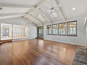 1607 N Main Street , Euless Texas 76039