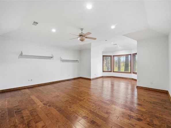 1607 N Main Street , Euless Texas 76039