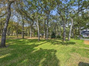 1607 N Main Street , Euless Texas 76039