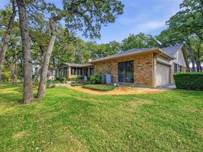 1607 N Main Street , Euless Texas 76039