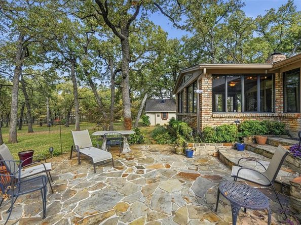 1607 N Main Street , Euless Texas 76039