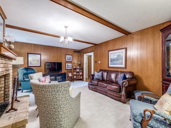 7637  El Pensador Drive , Dallas Texas 75248