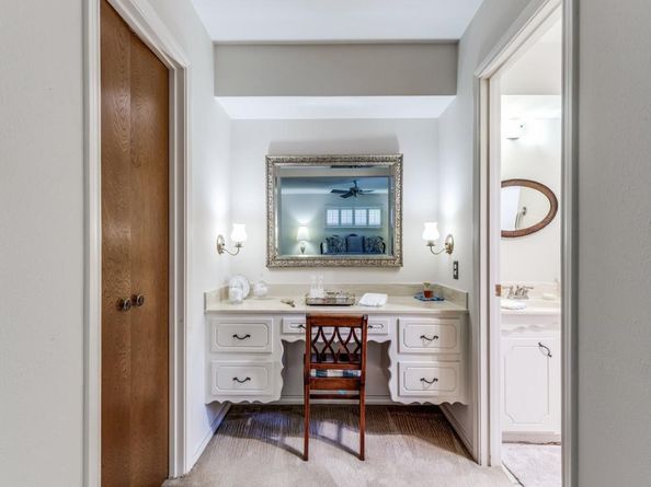 7637  El Pensador Drive , Dallas Texas 75248