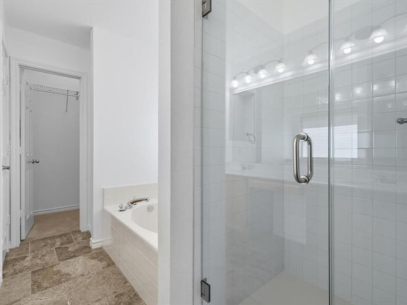 5904  Meadowglen Drive , Denton Texas 76226