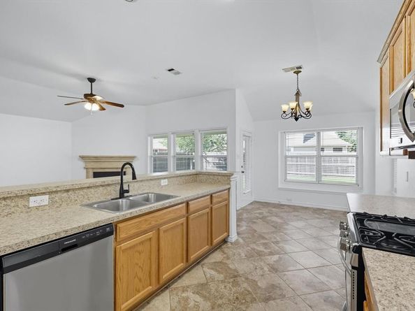 5904  Meadowglen Drive , Denton Texas 76226