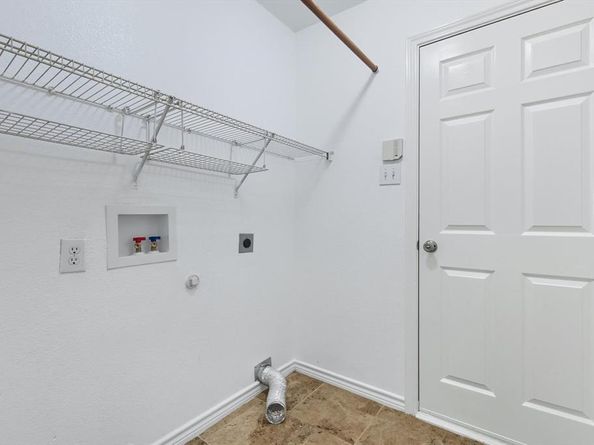 5904  Meadowglen Drive , Denton Texas 76226