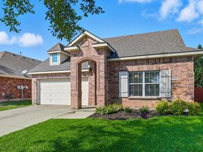 5904  Meadowglen Drive , Denton Texas 76226