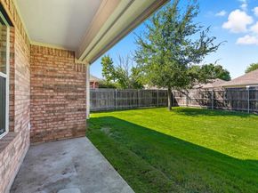 5904  Meadowglen Drive , Denton Texas 76226