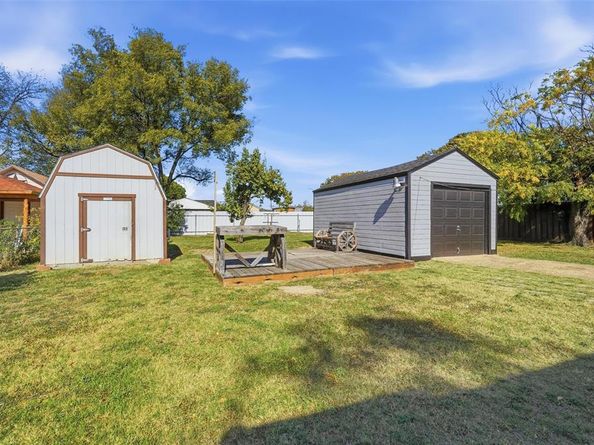 3307  Dawes Drive , Dallas Texas 75211