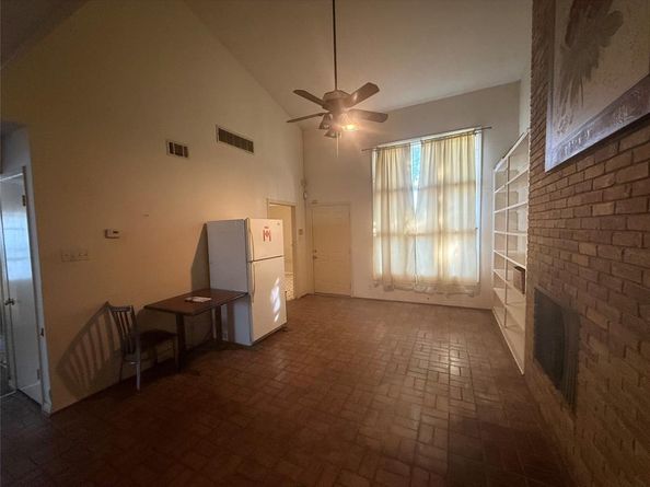 13329  Southview Lane , Dallas Texas 75240