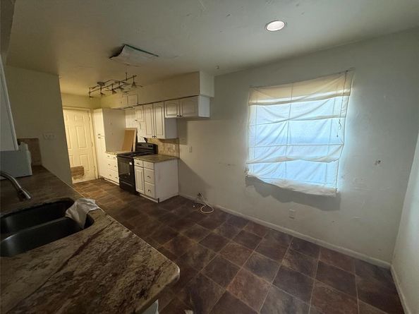 13329  Southview Lane , Dallas Texas 75240