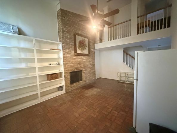 13329  Southview Lane , Dallas Texas 75240