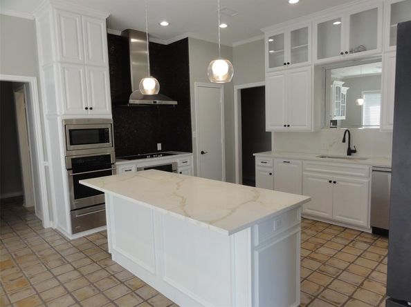 848 S Havenwood Lane S, Fort Worth Texas 76112