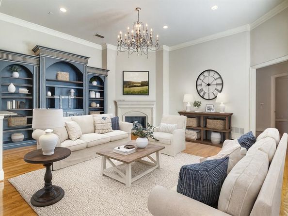 12222  Park Bend Drive , Dallas Texas 75230