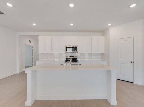 2624  Clear Root Circle , Fort Worth Texas 76108