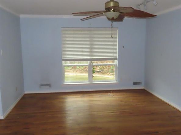 14214  Edgecrest Drive , Dallas Texas 75254