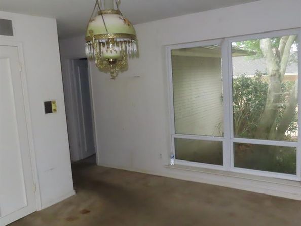 14214  Edgecrest Drive , Dallas Texas 75254