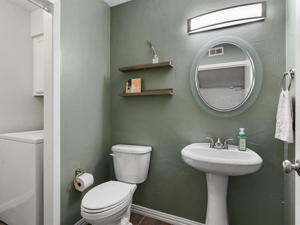 7510  Holly Hill Drive  148, Dallas Texas 75231