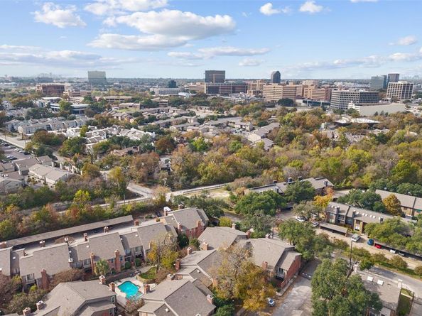 7510  Holly Hill Drive  148, Dallas Texas 75231