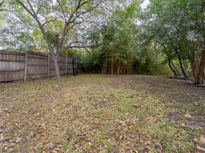 5104  Maple Springs Boulevard , Dallas Texas 75235