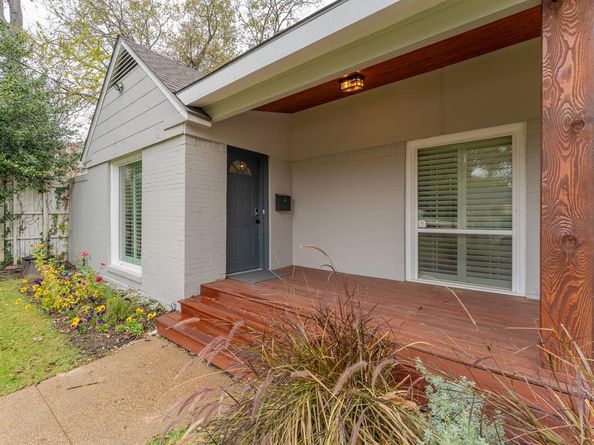 5104  Maple Springs Boulevard , Dallas Texas 75235