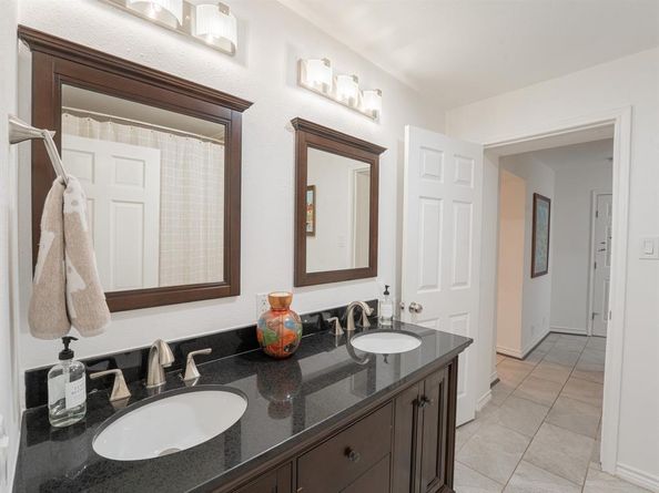 5104  Maple Springs Boulevard , Dallas Texas 75235