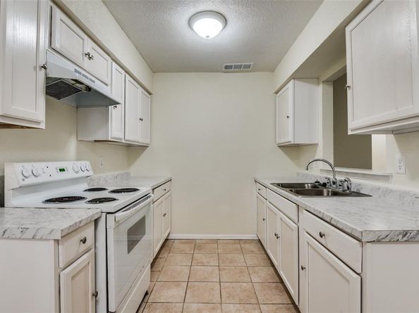 3474  Pacesetter Drive , Dallas Texas 75241