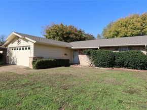 4649  Western Oaks Drive , Dallas Texas 75211