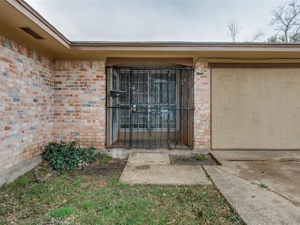 3336  Pacesetter Drive , Dallas Texas 75241