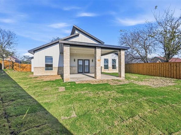 2618  Gooch Street , Dallas Texas 75241