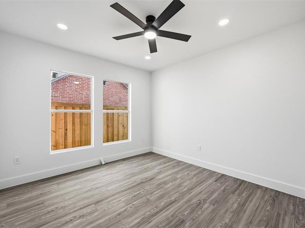 2618  Gooch Street , Dallas Texas 75241