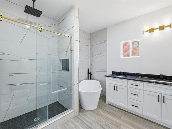 2618  Gooch Street , Dallas Texas 75241