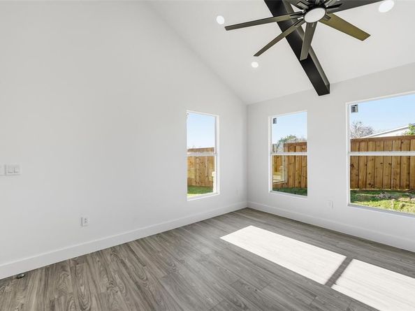 2618  Gooch Street , Dallas Texas 75241