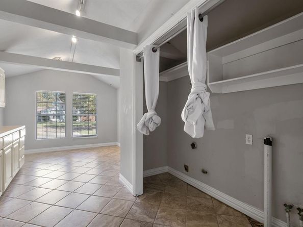 6333  Locke Avenue , Fort Worth Texas 76116