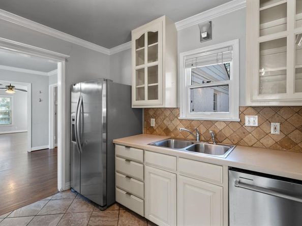 6333  Locke Avenue , Fort Worth Texas 76116