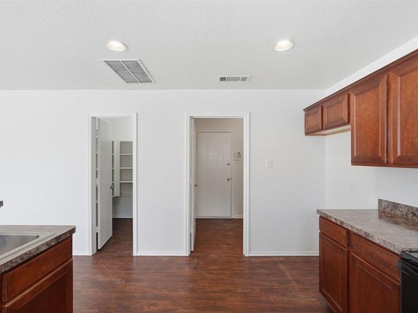 10405  Hideaway Trail , Fort Worth Texas 76131