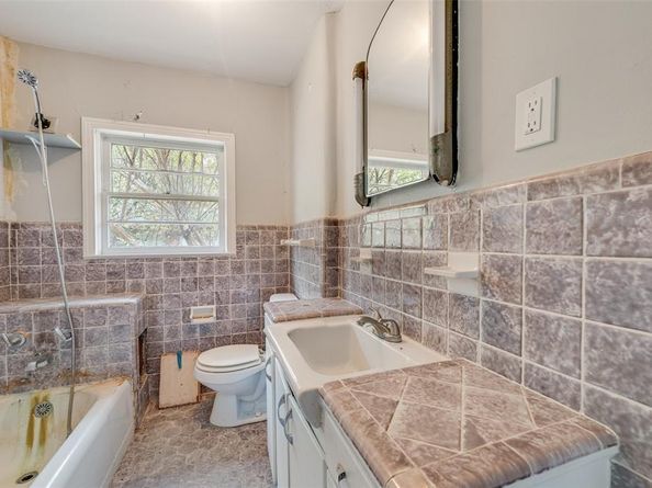 6116  Gaston Avenue , Dallas Texas 75214