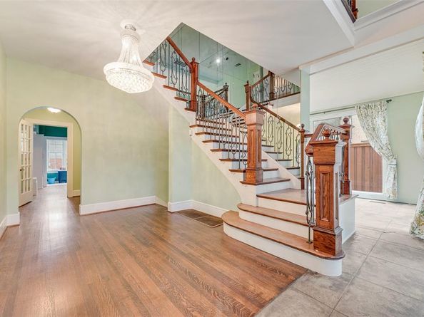 6116  Gaston Avenue , Dallas Texas 75214