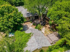 422 S Winnetka Avenue , Dallas Texas 75208