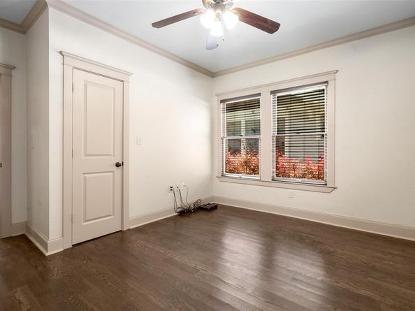 422 S Winnetka Avenue , Dallas Texas 75208