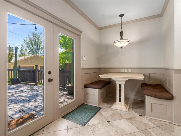 422 S Winnetka Avenue , Dallas Texas 75208