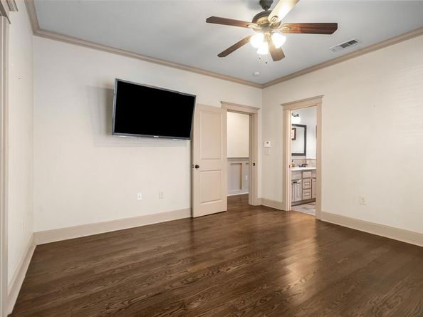 422 S Winnetka Avenue , Dallas Texas 75208