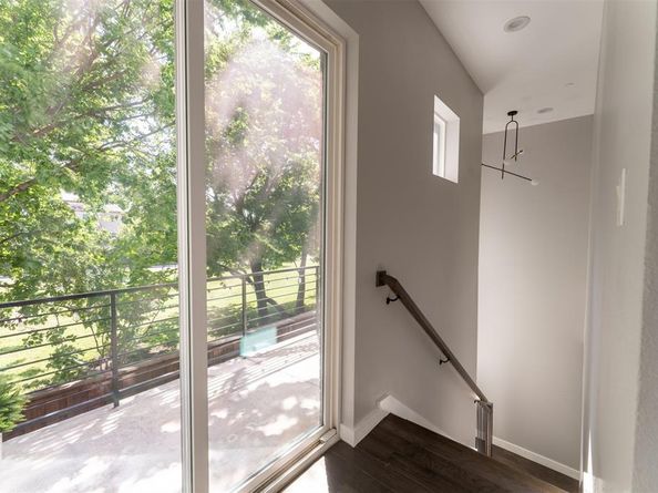 4620  Munger Avenue  107, Dallas Texas 75204