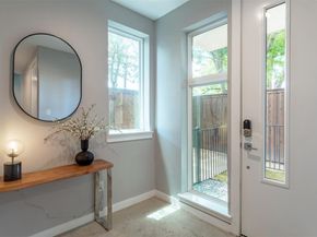 4620  Munger Avenue  107, Dallas Texas 75204