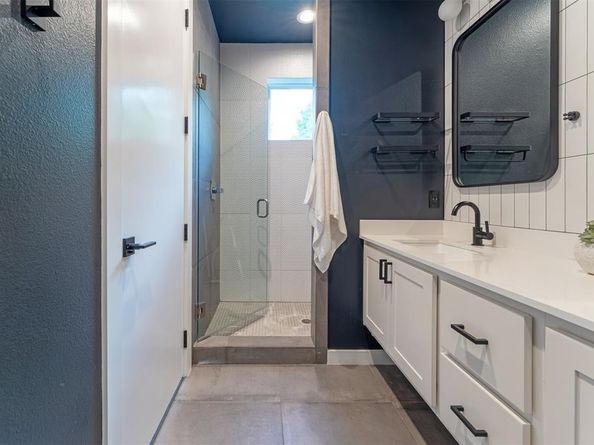 4620  Munger Avenue  107, Dallas Texas 75204