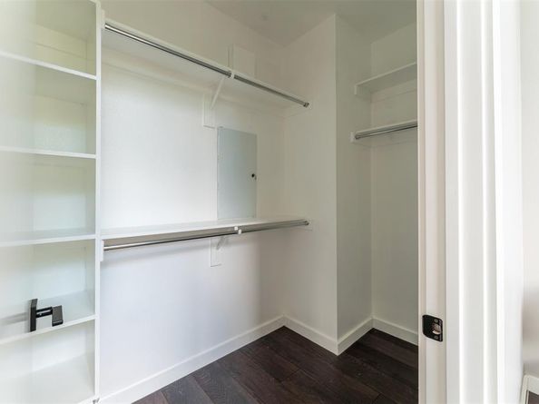 4620  Munger Avenue  107, Dallas Texas 75204