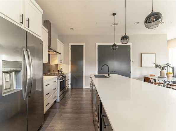 4620  Munger Avenue  107, Dallas Texas 75204